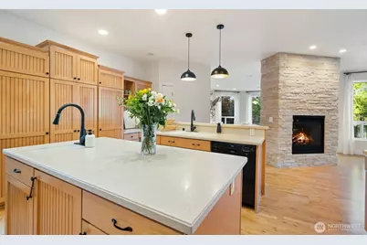 180 E Westlake Drive N, Allyn, WA 98524 - Photo 11