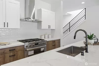 6115 S Cooper Street, Seattle, WA 98178 - Photo 15