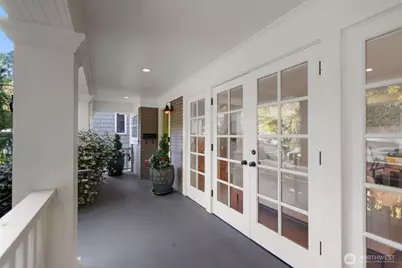 426 Smith Street, Seattle, WA 98109 - Photo 3