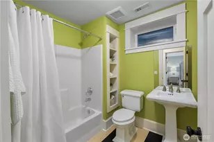 426 Smith St, Seattle, WA 98109 - Photo 27