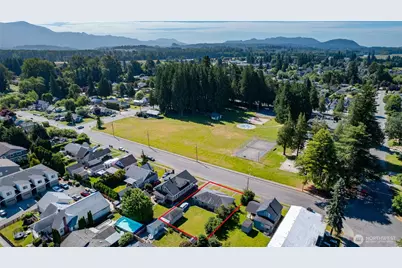 1019 Washington Avenue, Burlington, WA 98233 - Photo 35