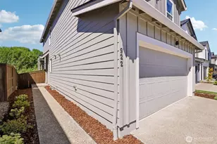 922 NW 175th Wy, Ridgefield, WA 98642 - Photo 3