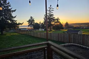 621 Crockett Lake Dr, Coupeville, WA 98239 - Photo 31
