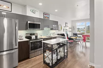 1085 103rd Avenue NE #311, Bellevue, WA 98004 - Photo 1