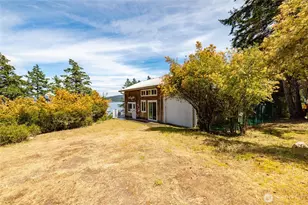 437 Sunrise Rd, Lopez Island, WA 98261 - Photo 33