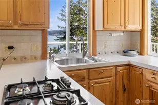 437 Sunrise Rd, Lopez Island, WA 98261 - Photo 9