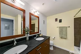 76 Cedar St, Seattle, WA 98121 - Photo 11