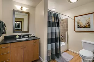 76 Cedar St, Seattle, WA 98121 - Photo 25