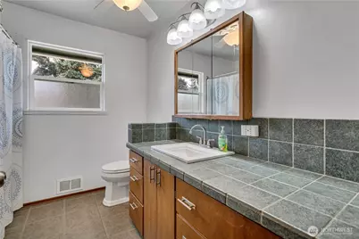 15115 74th Street E, Sumner, WA 98390 - Photo 11