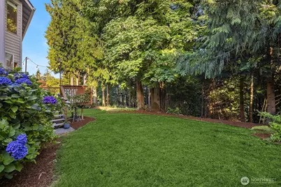 22413 NE 9th Drive, Sammamish, WA 98074 - Photo 29