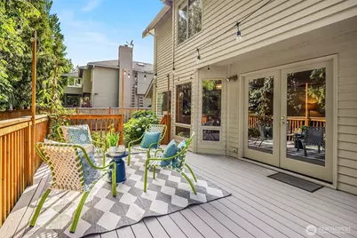 22413 NE 9th Drive, Sammamish, WA 98074 - Photo 17