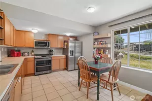 7214 River Rd E, Puyallup, WA 98371 - Photo 9