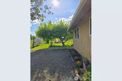 14615 Mud Run Road SE, Yelm, WA 98597 - Photo 7