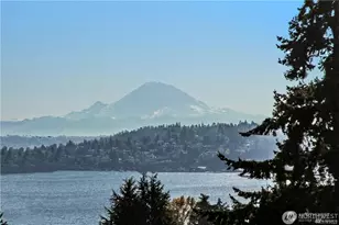 5207 S Willow St, Seattle, WA 98118 - Photo 3