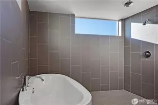 5207 S Willow St, Seattle, WA 98118 - Photo 25