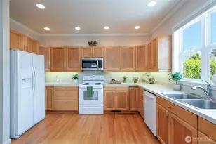 220 W 13th St, Port Angeles, WA 98362 - Photo 13