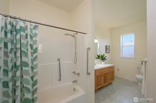 220 W 13th St, Port Angeles, WA 98362 - Photo 17