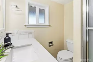 8528 S 121st St, Seattle, WA 98178 - Photo 23