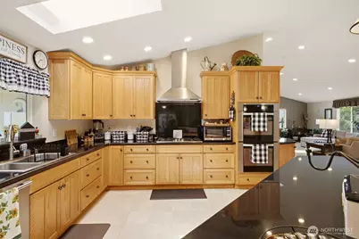6106 Hillcrest Drive SW, Lakewood, WA 98499 - Photo 11