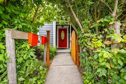 520 4th Street, Anacortes, WA 98221 - Photo 3