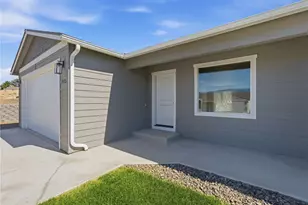 1975 N May Ct, East Wenatchee, WA 98802 - Photo 3