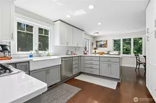 1171 Sycamore Dr SE, Issaquah, WA 98027 - Photo 9