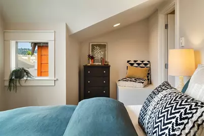 3425 Meridian Avenue N, Seattle, WA 98103 - Photo 19
