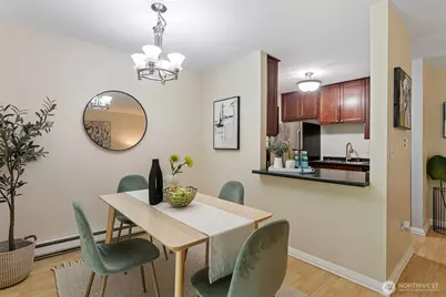 12510 NE 130th Way #B101, Kirkland, WA 98034 - Photo 5