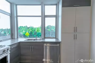 1718 27th Avenue #A, Seattle, WA 98122 - Photo 5