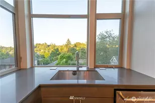 1718 27th Ave, Seattle, WA 98122 - Photo 7