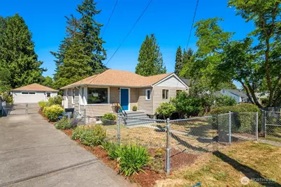 12033 79th Avenue S, Seattle, WA 98178 - Photo 37