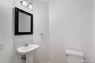 3901 Broadmoor Dr NE, Tacoma, WA 98422 - Photo 7