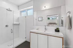 710 14th Ave, Seattle, WA 98122 - Photo 13