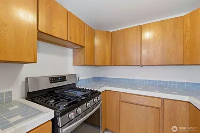 842 SW 305th Street, Federal Way, WA 98023 - Photo 15