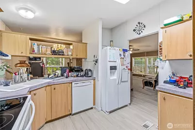 1461 King Valley Drive, Maple Falls, WA 98266 - Photo 13