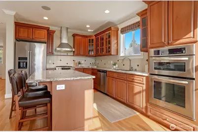 8018 31st Avenue NW, Seattle, WA 98117 - Photo 9