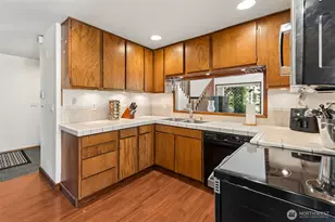 2407 SE 8th Pl, Renton, WA 98055 - Photo 5
