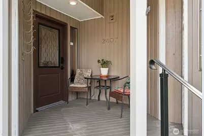 2407 SE 8th Place, Renton, WA 98055 - Photo 3