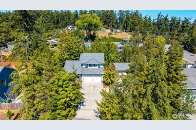 2090 SW Putnam Drive, Oak Harbor, WA 98277 - Photo 3