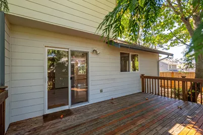2090 SW Putnam Drive, Oak Harbor, WA 98277 - Photo 23
