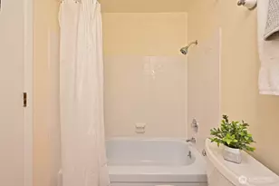 11010 NE 68th St, Kirkland, WA 98033 - Photo 19
