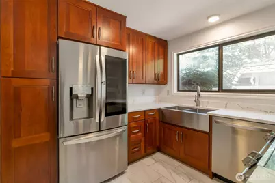 17050 Northup Way #25, Bellevue, WA 98008 - Photo 9