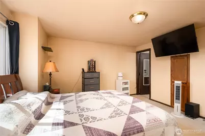 22504 121st Street E, Bonney Lake, WA 98391 - Photo 11