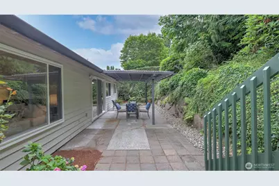 15041 SE Fairwood Boulevard, Renton, WA 98058 - Photo 27