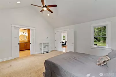 25327 NE 67th Place, Redmond, WA 98053 - Photo 17