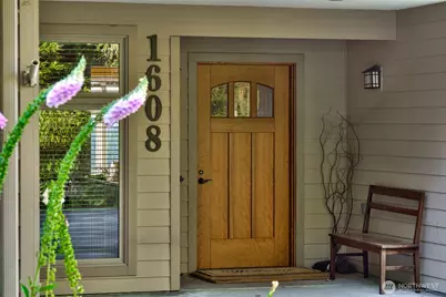 1608 Georgia Place, Anacortes, WA 98221 - Photo 3