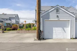 126 E Grover St, Lynden, WA 98264 - Photo 33
