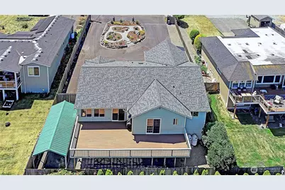 2891 Viewmont Place, Camano Island, WA 98282 - Photo 5
