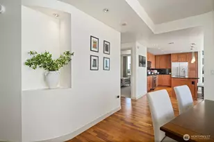 10650 NE 9th Pl, Bellevue, WA 98004 - Photo 11