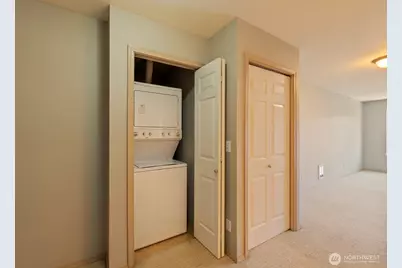 600 N 85th Street #401, Seattle, WA 98103 - Photo 23